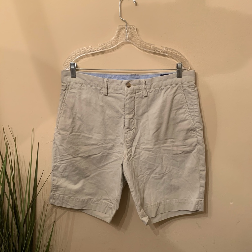 Polo by Ralph Lauren Men's Khaki Flat Front Shorts - Picture 2 of 5